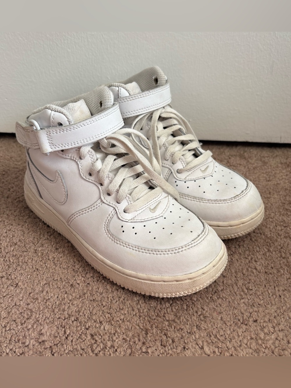 Nike Air Force 1 white high top trainers athletic shoes, Size US 2